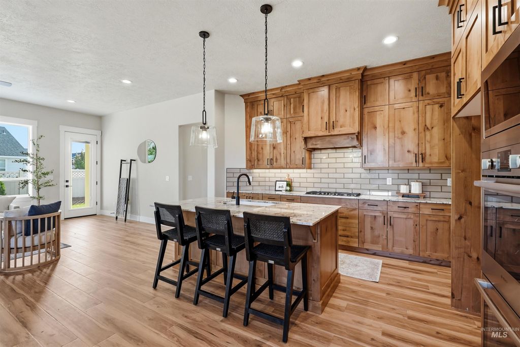 689 E Ronda Ln, Kuna, ID 83642 photo 3