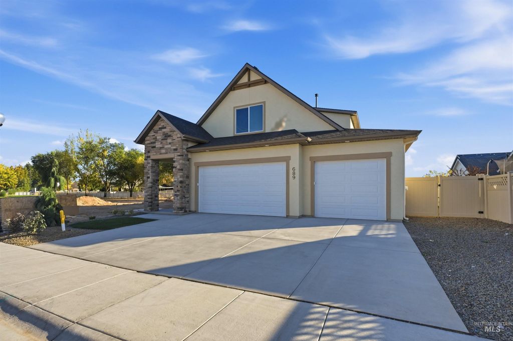 689 E Ronda Ln, Kuna, ID 83642 photo 5