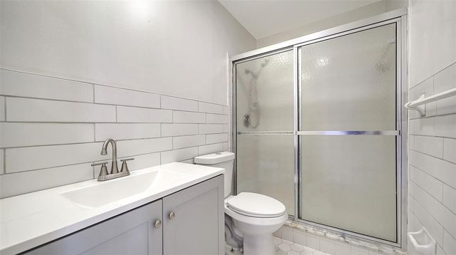 7880 PALM AIRE LANE 203, Sarasota, FL 34243