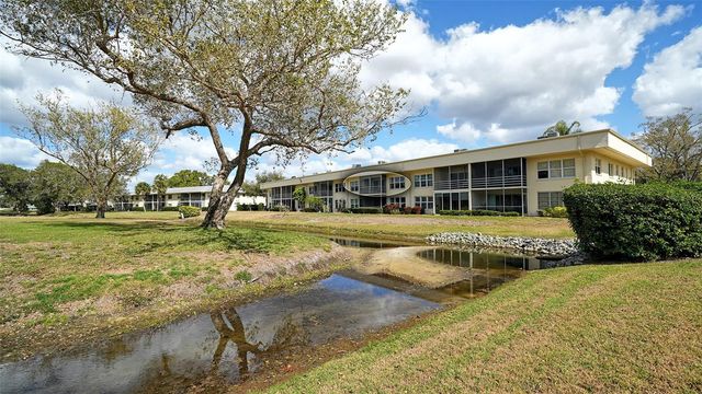 7880 PALM AIRE LANE 203, Sarasota, FL 34243