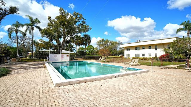 7880 PALM AIRE LANE 203, Sarasota, FL 34243