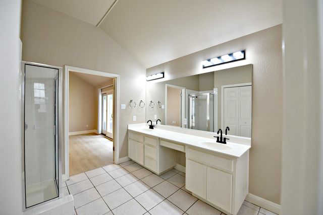 3924 Newland DR, Round Rock, TX 78681