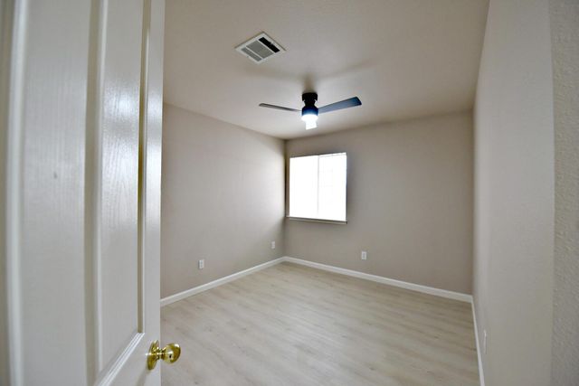 3924 Newland DR, Round Rock, TX 78681