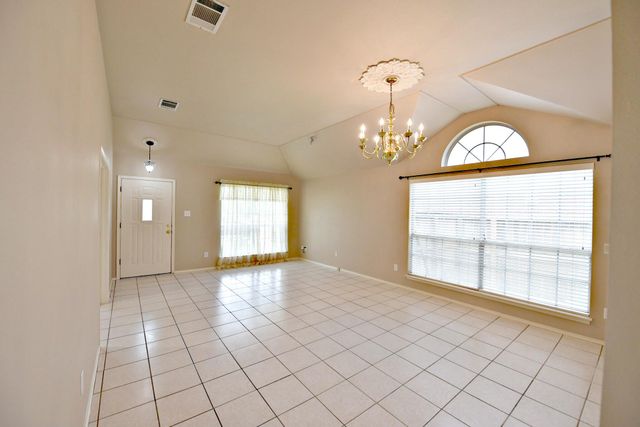 3924 Newland DR, Round Rock, TX 78681