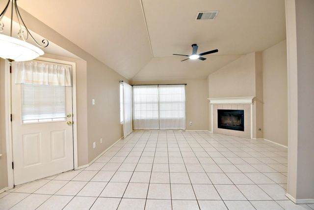 3924 Newland DR, Round Rock, TX 78681