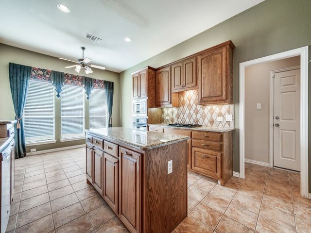 2399 Crystal Falls Drive, Frisco, TX 75036