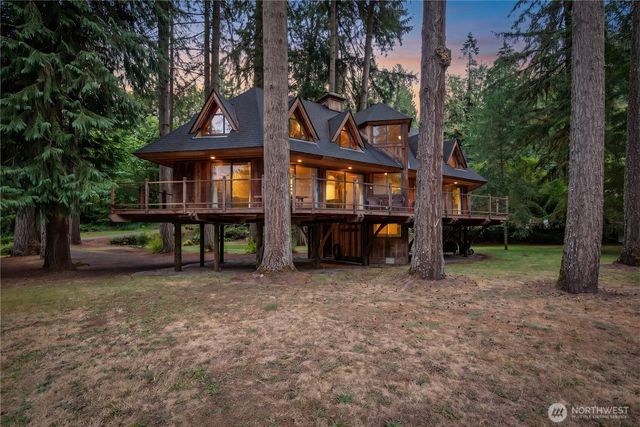 211 LaVerne Drive, Kalama, WA 98625