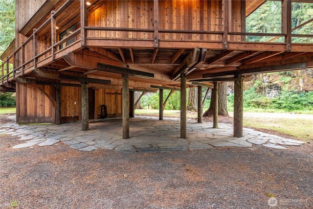 211 LaVerne Drive, Kalama, WA 98625