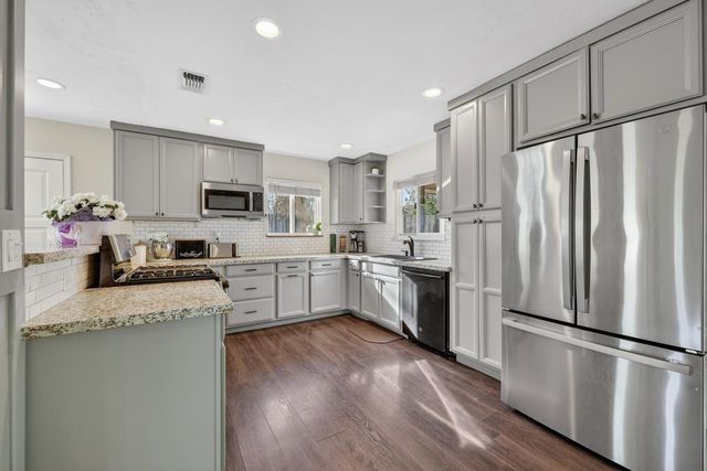 8057 Sunset Ave, Fair Oaks, CA 95628