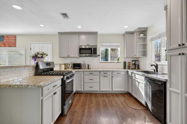 8057 Sunset Ave, Fair Oaks, CA 95628