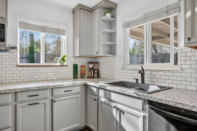 8057 Sunset Ave, Fair Oaks, CA 95628