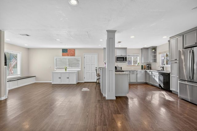 8057 Sunset Ave, Fair Oaks, CA 95628