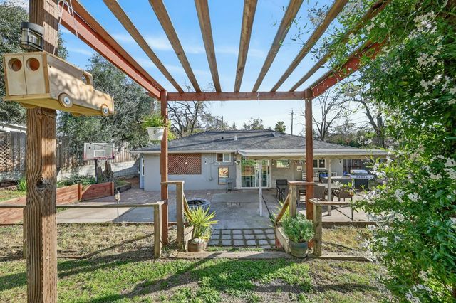 8057 Sunset Ave, Fair Oaks, CA 95628