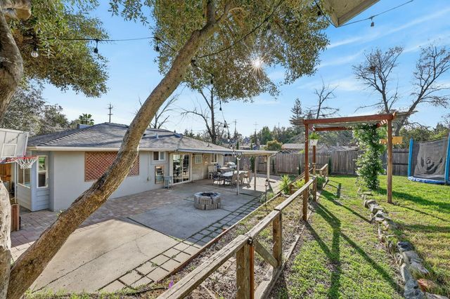 8057 Sunset Ave, Fair Oaks, CA 95628