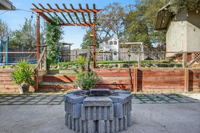 8057 Sunset Ave, Fair Oaks, CA 95628