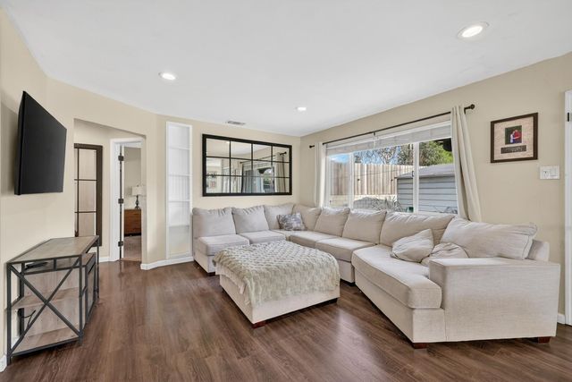 8057 Sunset Ave, Fair Oaks, CA 95628