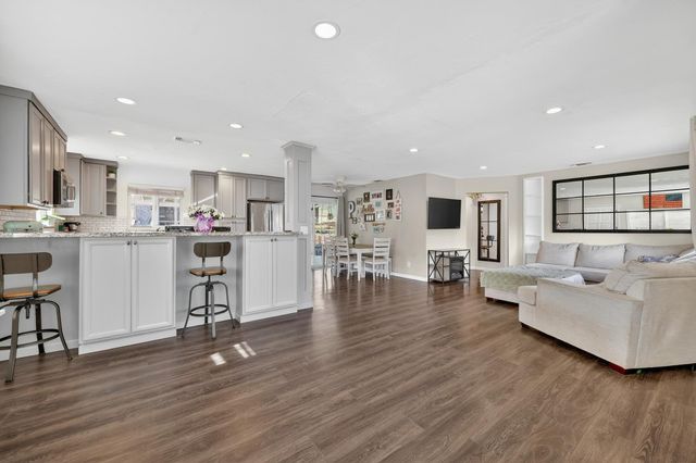 8057 Sunset Ave, Fair Oaks, CA 95628