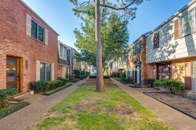 6339 Briar Rose Drive 144, Houston, TX 77057