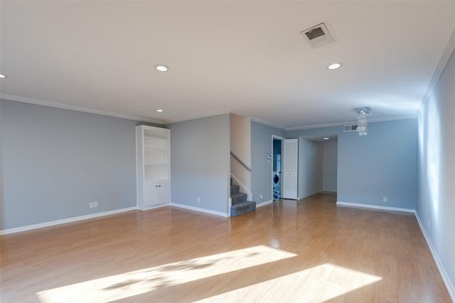 6339 Briar Rose Drive 144, Houston, TX 77057