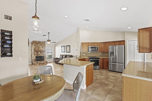 3679 Woods Walk Boulevard, Lake Worth, FL 33467