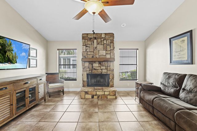 3679 Woods Walk Boulevard, Lake Worth, FL 33467