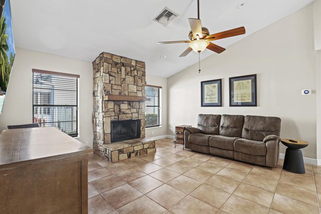 3679 Woods Walk Boulevard, Lake Worth, FL 33467