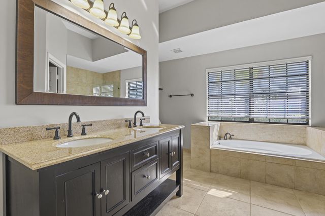 3679 Woods Walk Boulevard, Lake Worth, FL 33467