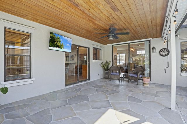 3679 Woods Walk Boulevard, Lake Worth, FL 33467