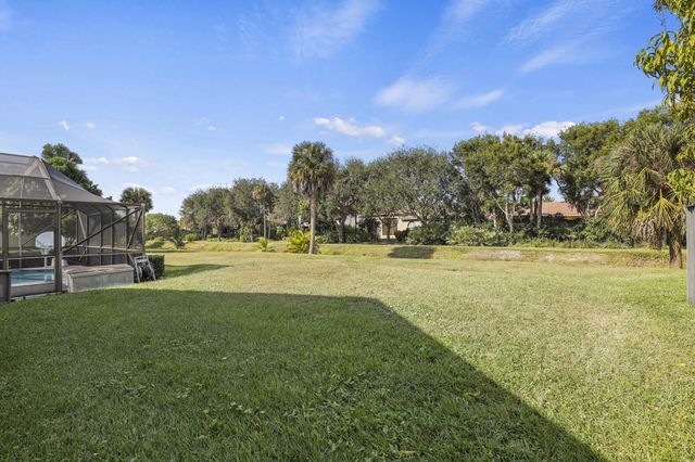 3679 Woods Walk Boulevard, Lake Worth, FL 33467