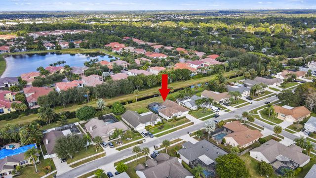 3679 Woods Walk Boulevard, Lake Worth, FL 33467