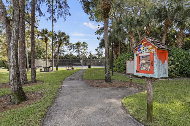 3679 Woods Walk Boulevard, Lake Worth, FL 33467