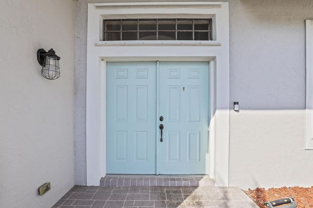 3679 Woods Walk Boulevard, Lake Worth, FL 33467