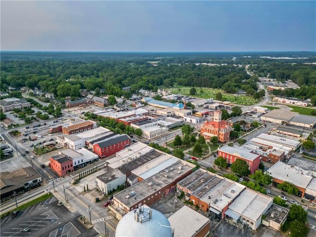 1079 Monticello Drive, Monroe, GA 30655