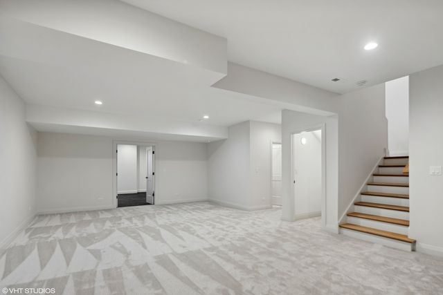 286 N Indiana Avenue, Elmhurst, IL 60126