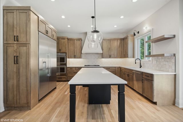 286 N Indiana Avenue, Elmhurst, IL 60126