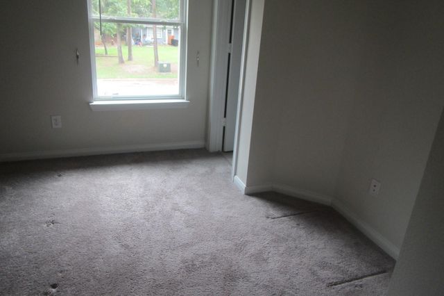 28612 Netawaka, Huntsville, TX 77320