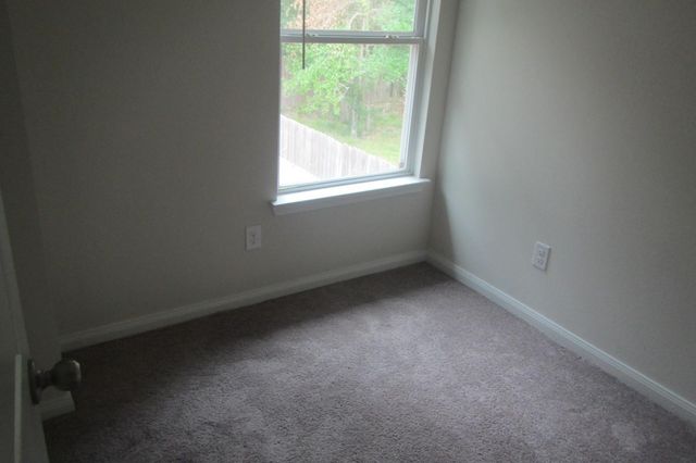 28612 Netawaka, Huntsville, TX 77320