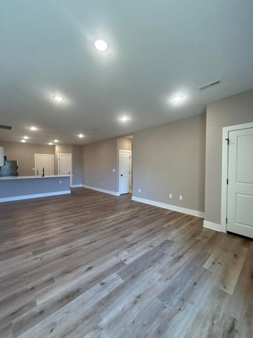 6820-6822 W White Pine, Wichita, KS 67205