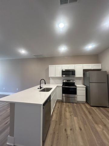 6820-6822 W White Pine, Wichita, KS 67205