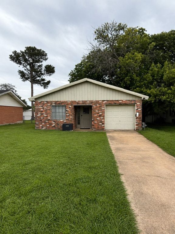 7813 Hood Street, Lakeside, TX 76135