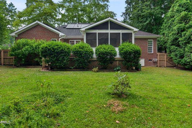 500 Parishgate Circle, Fuquay Varina, NC 27526
