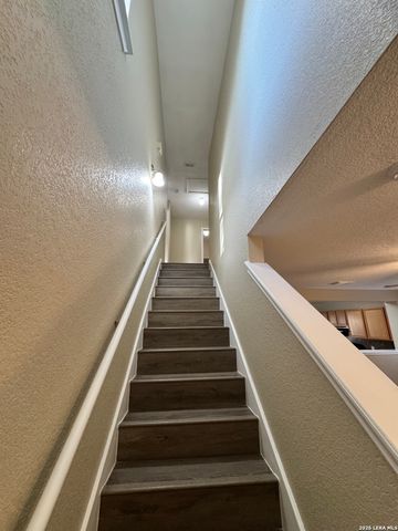 2218 Bedford Stage, San Antonio, TX 78213