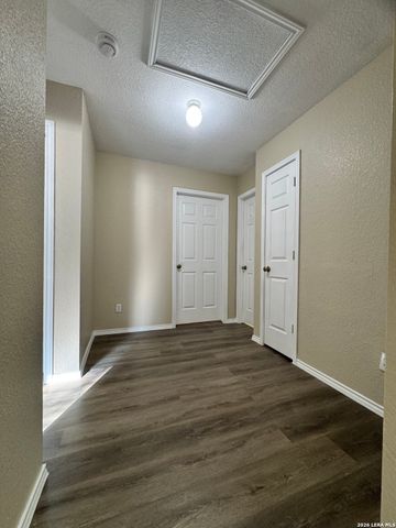 2218 Bedford Stage, San Antonio, TX 78213