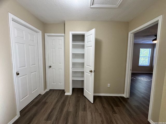 2218 Bedford Stage, San Antonio, TX 78213