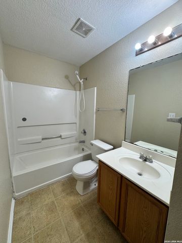 2218 Bedford Stage, San Antonio, TX 78213
