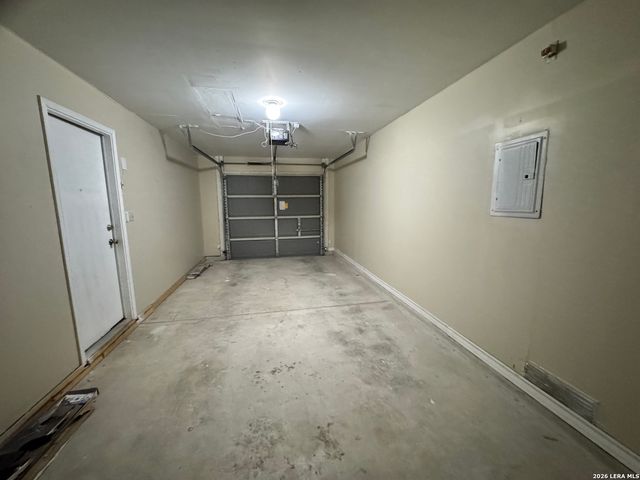 2218 Bedford Stage, San Antonio, TX 78213