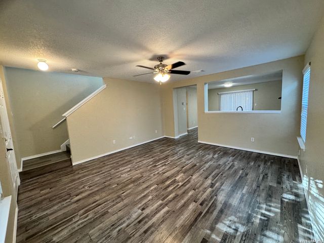 2218 Bedford Stage, San Antonio, TX 78213