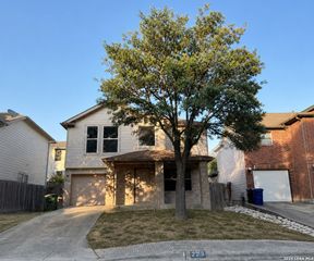 2218 Bedford Stage, San Antonio, TX 78213
