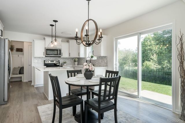 425 Knollwood Drive, Brandon Charter Township, MI 48462