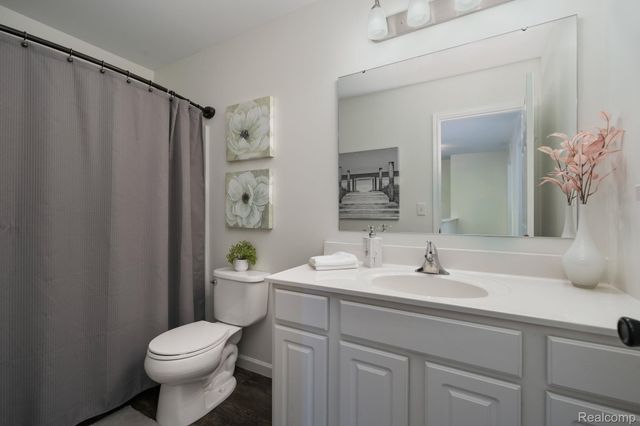 425 Knollwood Drive, Brandon Charter Township, MI 48462
